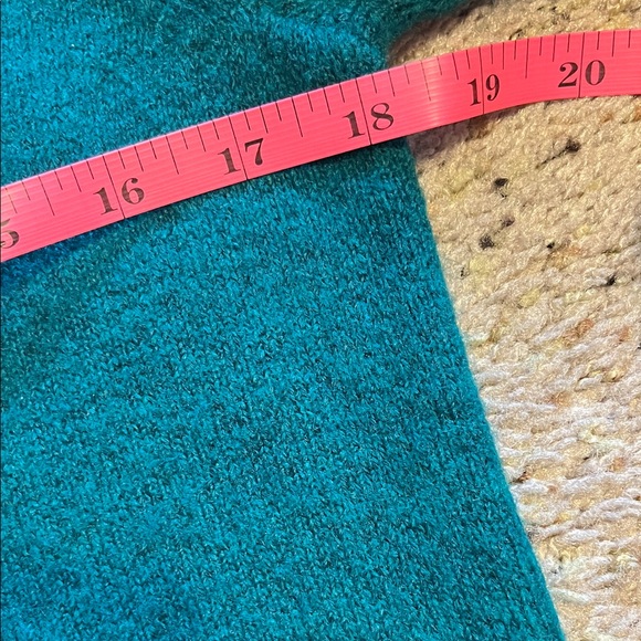 LOFT Green pullover sweater with Floral Buttons - Picture 2 of 7